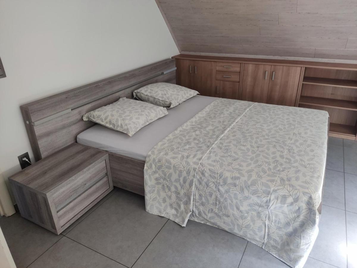 Vakantiewoning Op Den Briel Lokeren Esterno foto